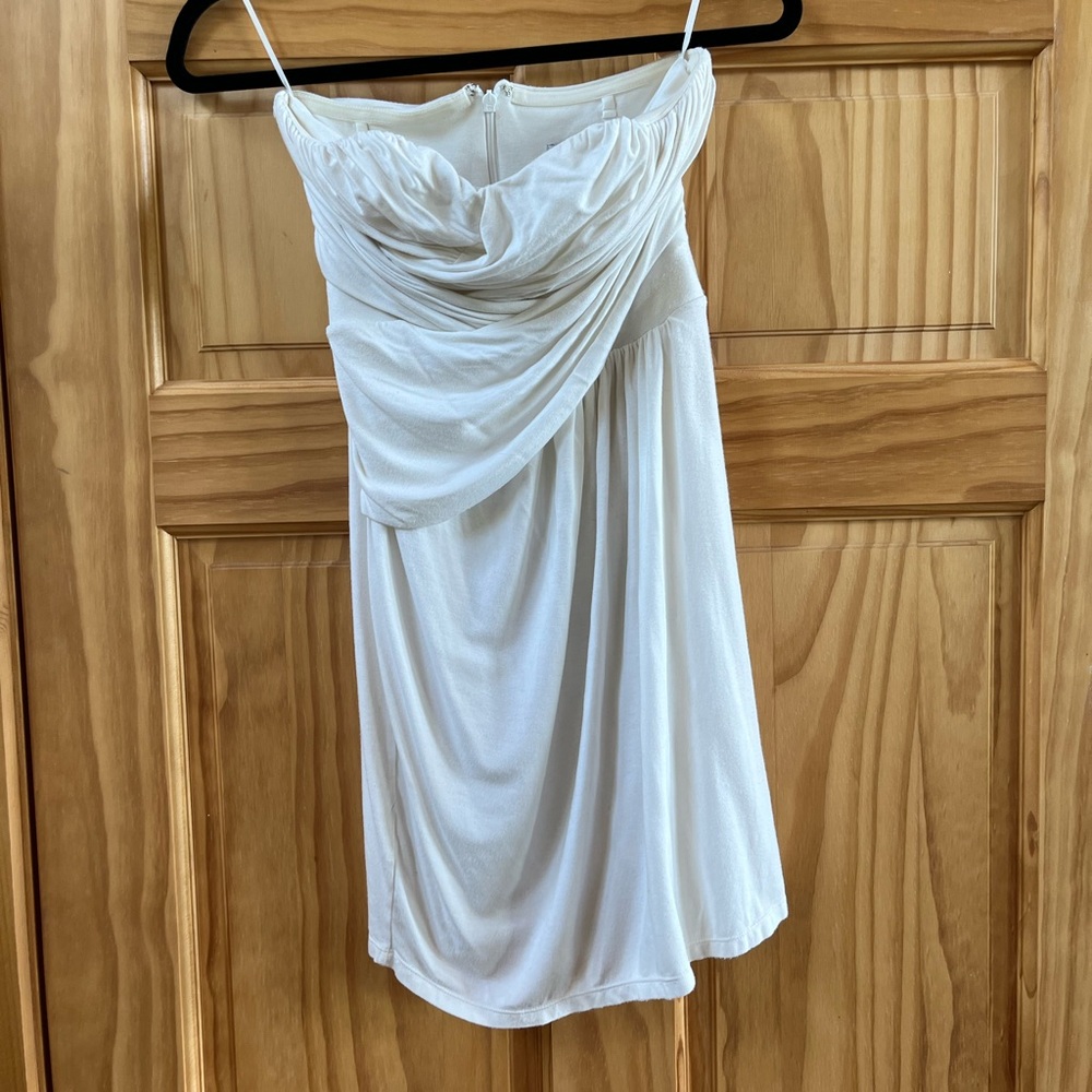 Elegant White Strapless Dress